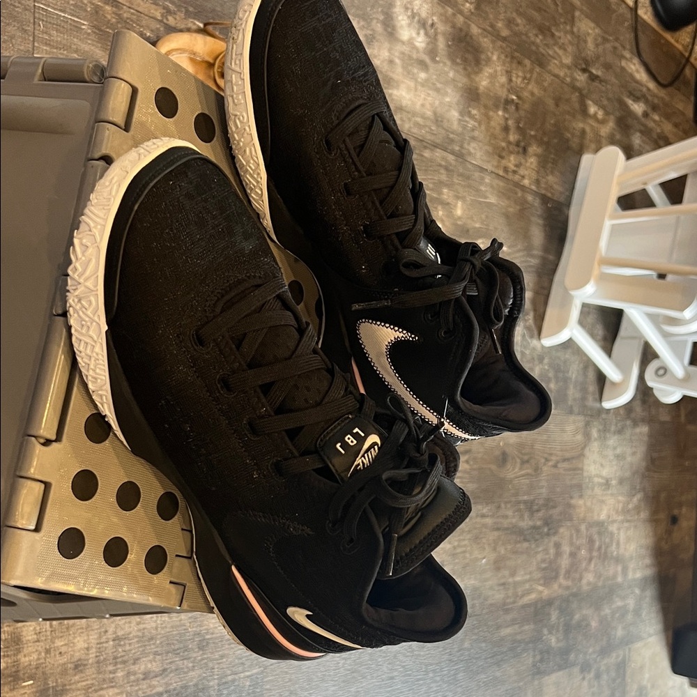 Nike Black and White Sneakers